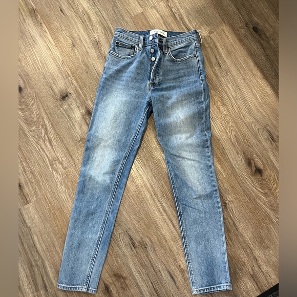 Denim Forum - The Yoko High Rise Slim Fit - Picture 11 of 13